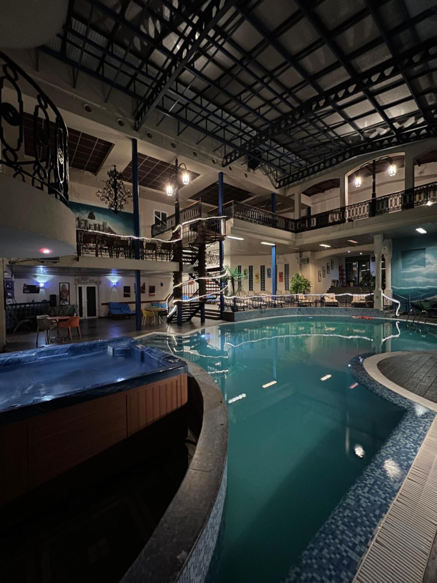 Hotel Princi I Arberit พริสตีนา ภายนอก รูปภาพ
