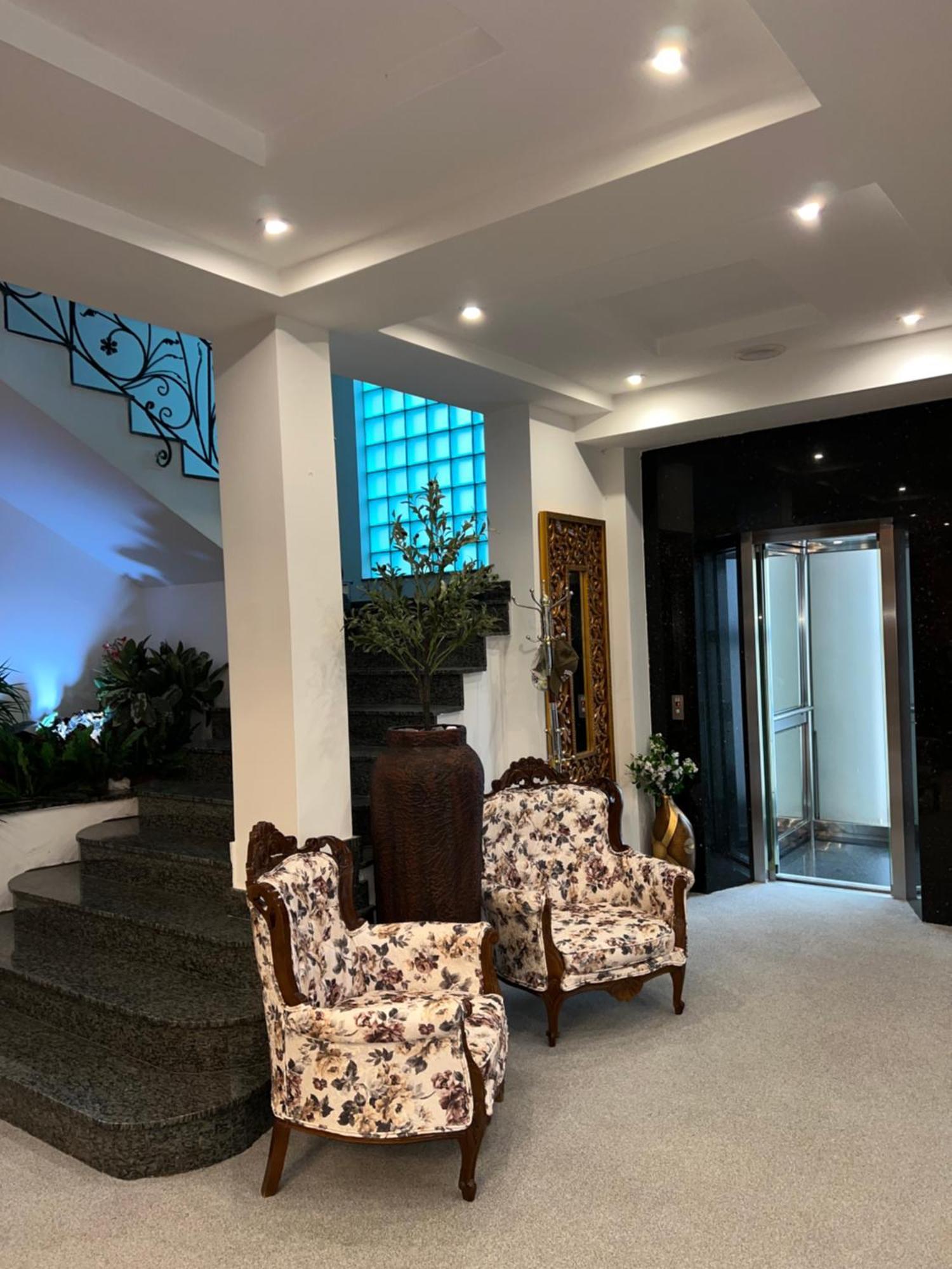Hotel Princi I Arberit พริสตีนา ภายนอก รูปภาพ